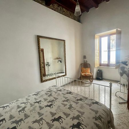 Mura Del Tempo - Rooms & Suites Бішельє Екстер'єр фото